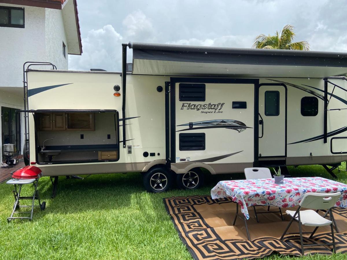 Cozy Camper - Free Parking Hotel Miami Exterior foto