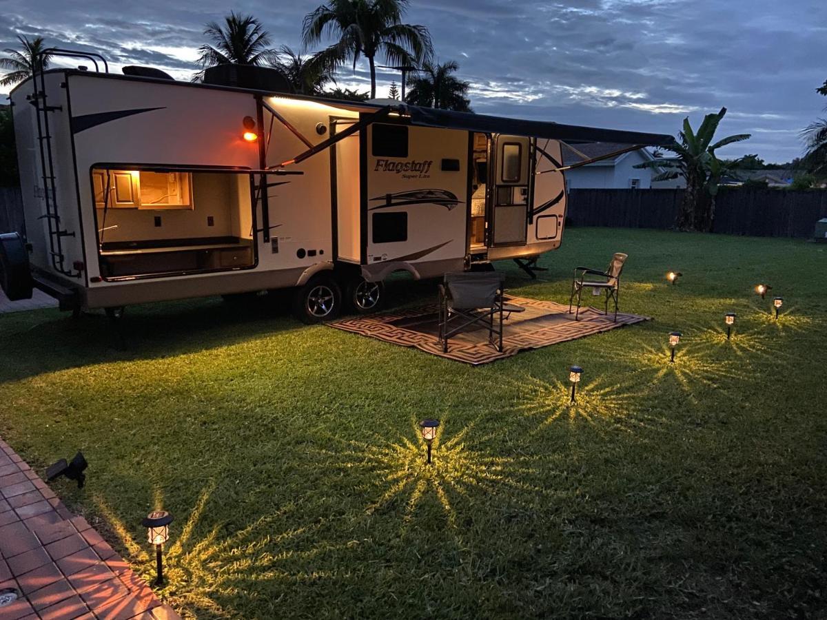 Cozy Camper - Free Parking Hotel Miami Exterior foto